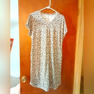 Womens XL Leopard Print dress